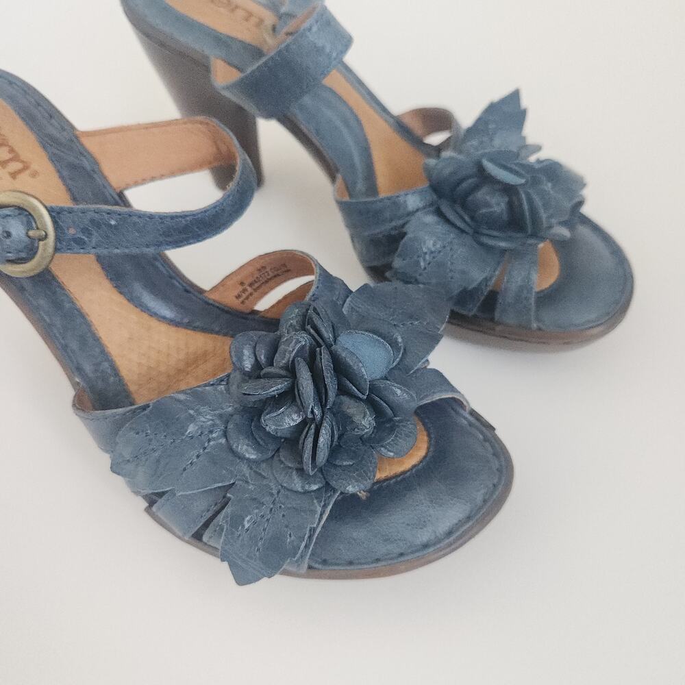 🔥 SOLD 🔥 Born Flower Leather Sandals Blue - Picture 8 of 10